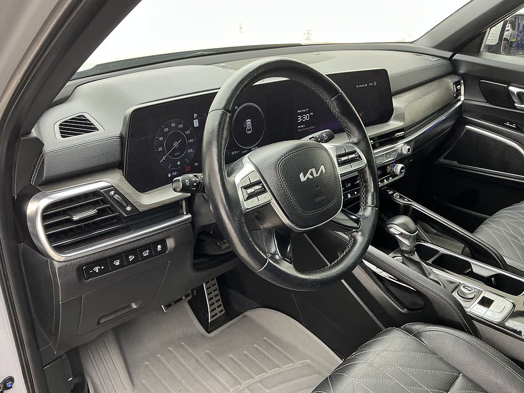 Used 2024 Wolf Gray Kia SX image 13