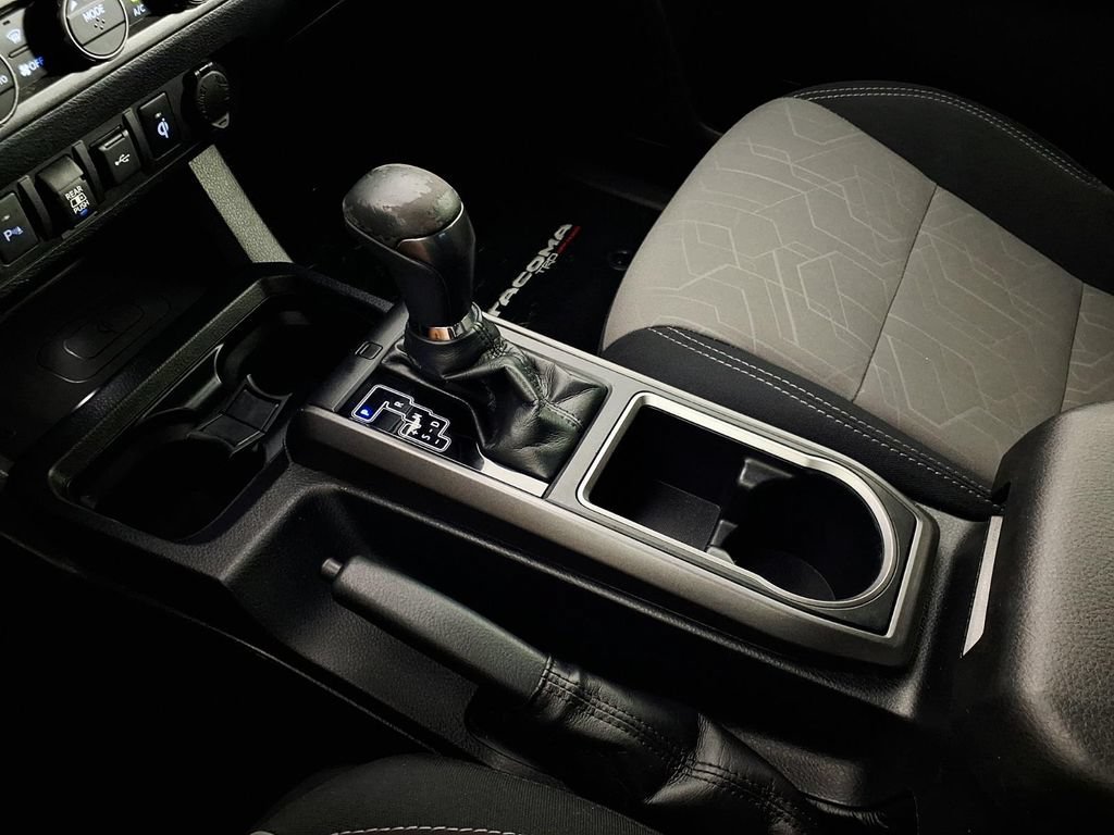Used 2020 Quicksand Toyota SR5 image 21