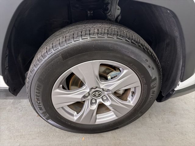 Used 2025 Ice Toyota XLE image 24