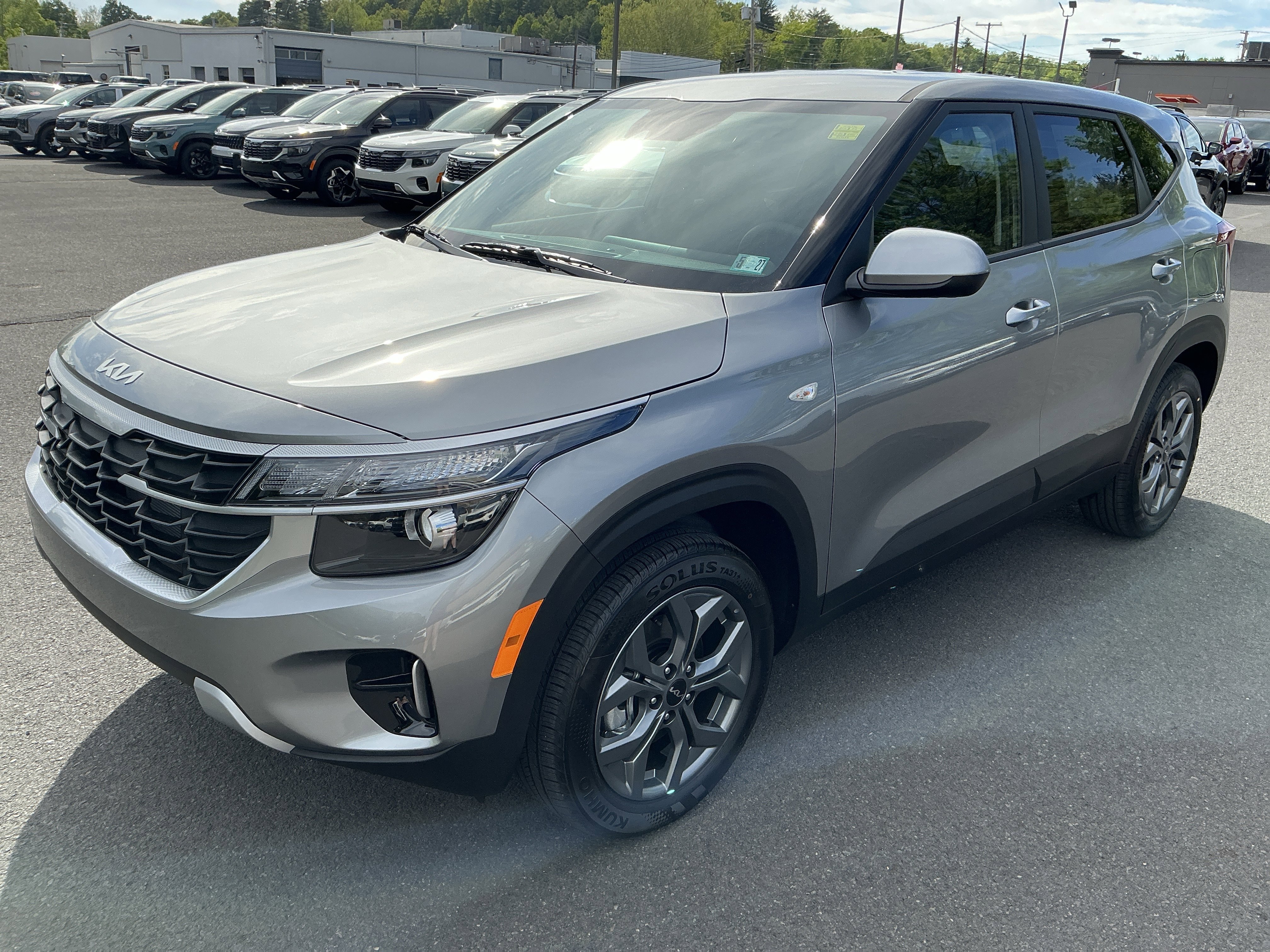 New 2026 Steel Gray Kia LX image 7