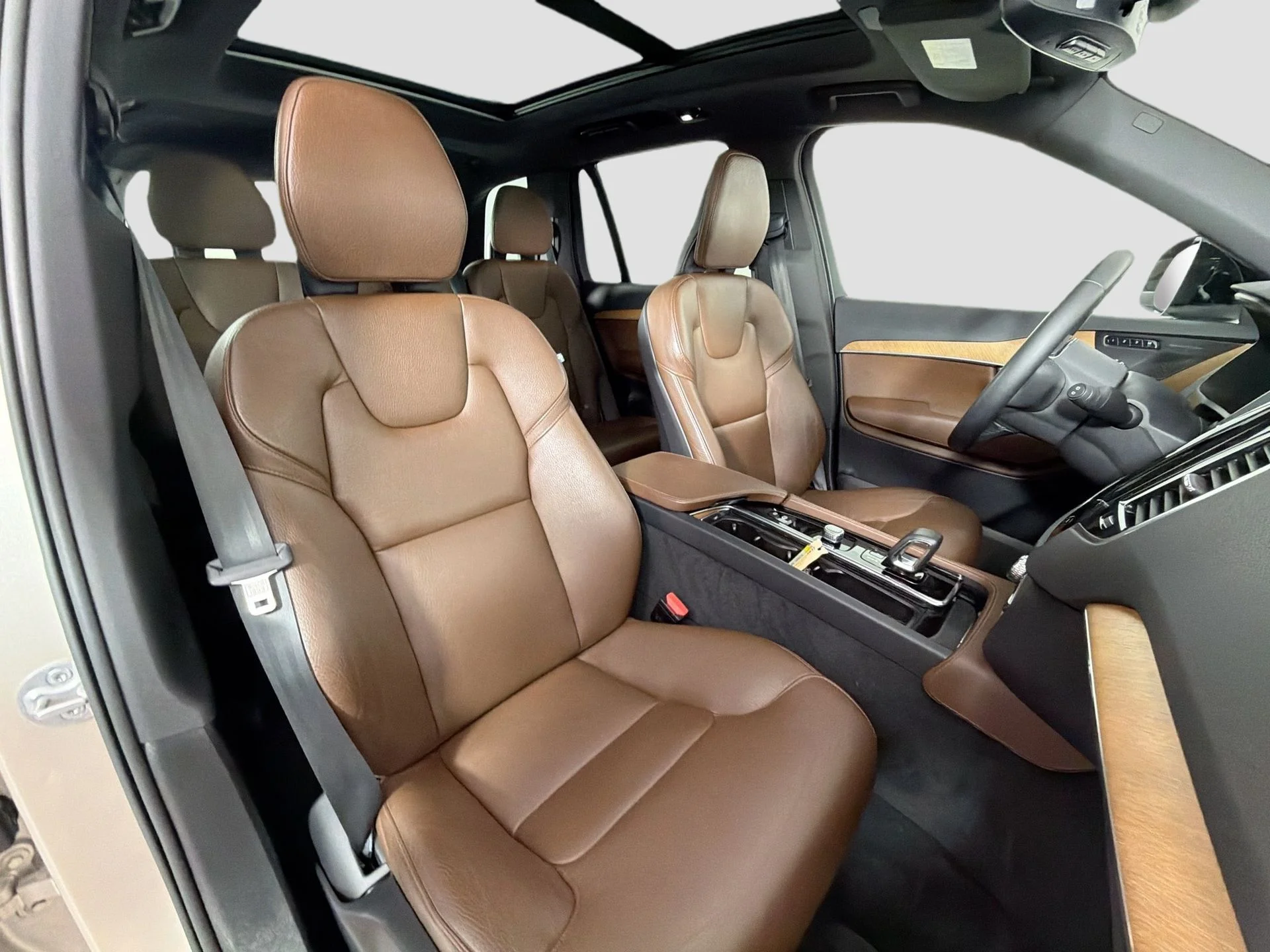 Certified Used 2023 Bright Dusk Volvo Plus image 29
