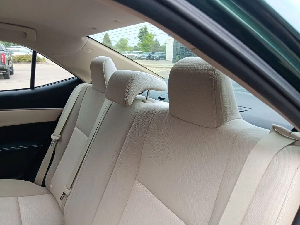 Used 2014 4Evergreen Mica Toyota LE image 32