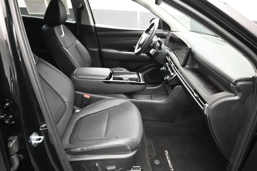 2026 Hyundai Tucson Limited - Photo 9