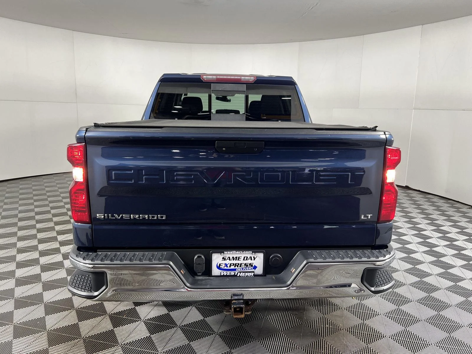 Used 2020 NORTHSKY BLUE METALLIC Chevrolet LT image 3