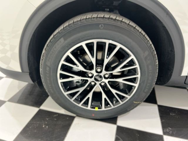 Used 2024 White Ford Base image 21