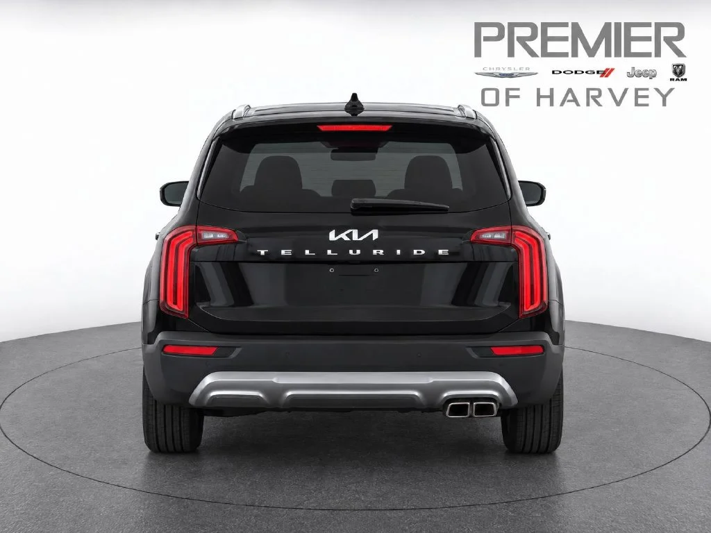 Used 2022 Black Kia EX image 6