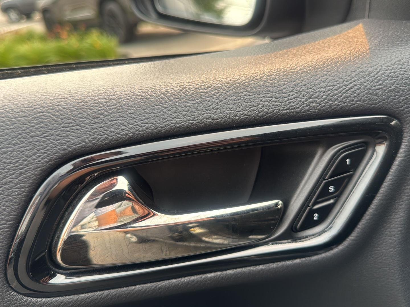 Used 2025 Vapour Grey Dodge R/T image 8