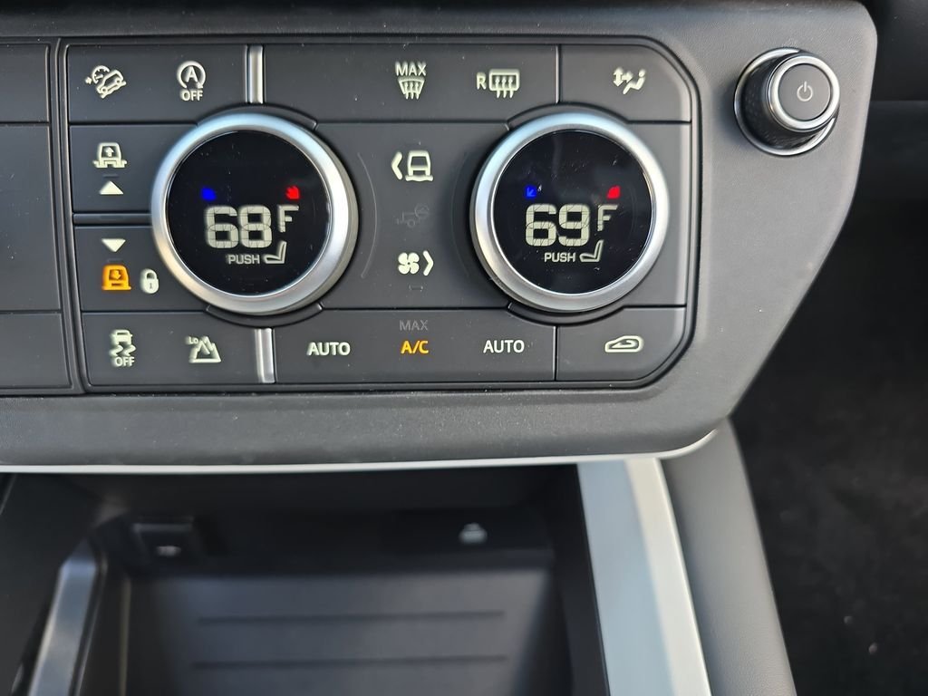 New 2026 Santorini Black Land Rover S image 25