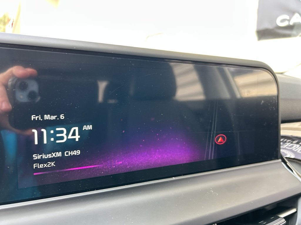 New 2026 Clear White / Black Roof Kia S image 19