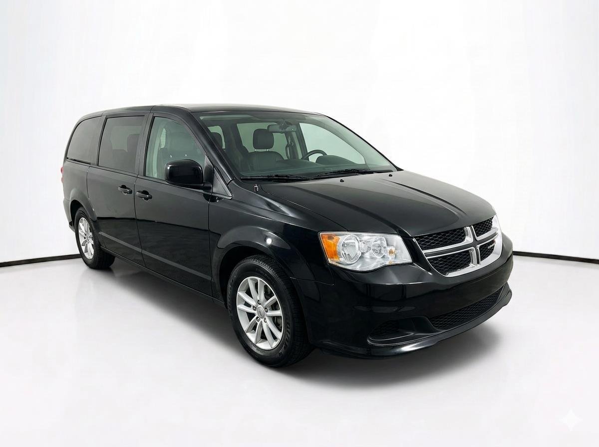 Used 2018 Black Onyx Crystal Pearlcoat Dodge SXT image 4