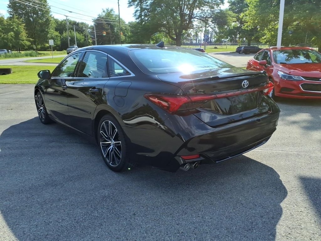 Used 2019 Midnight Black Metallic Toyota XSE image 6