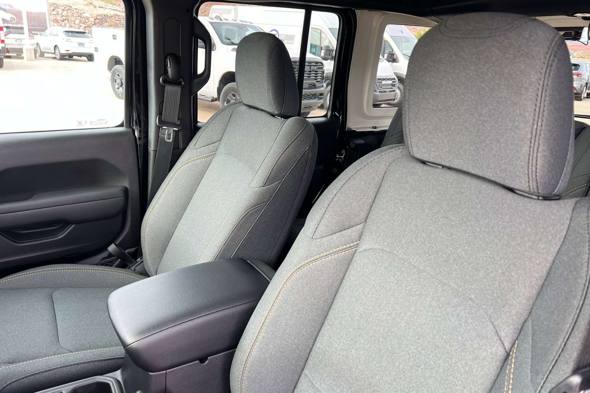 New 2026 Black Clear-Coat Exterior Paint Jeep Sport S image 17