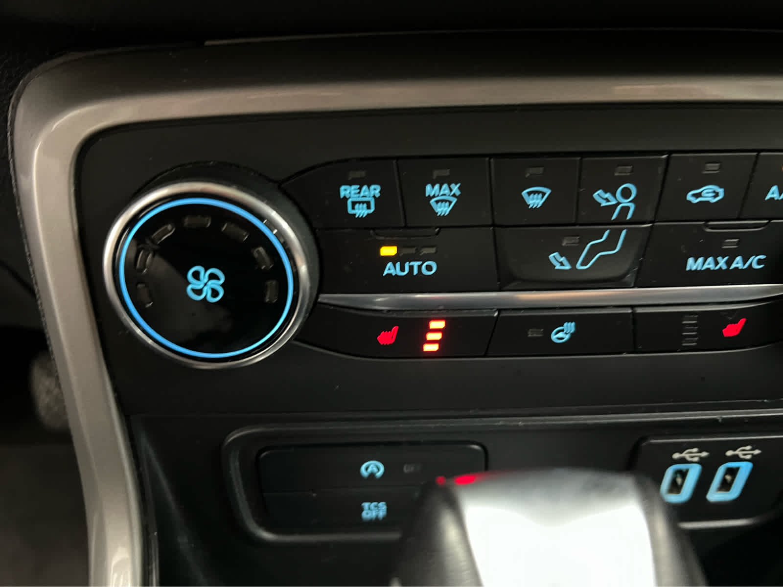 Used 2021 Shadow Black Ford Titanium image 5