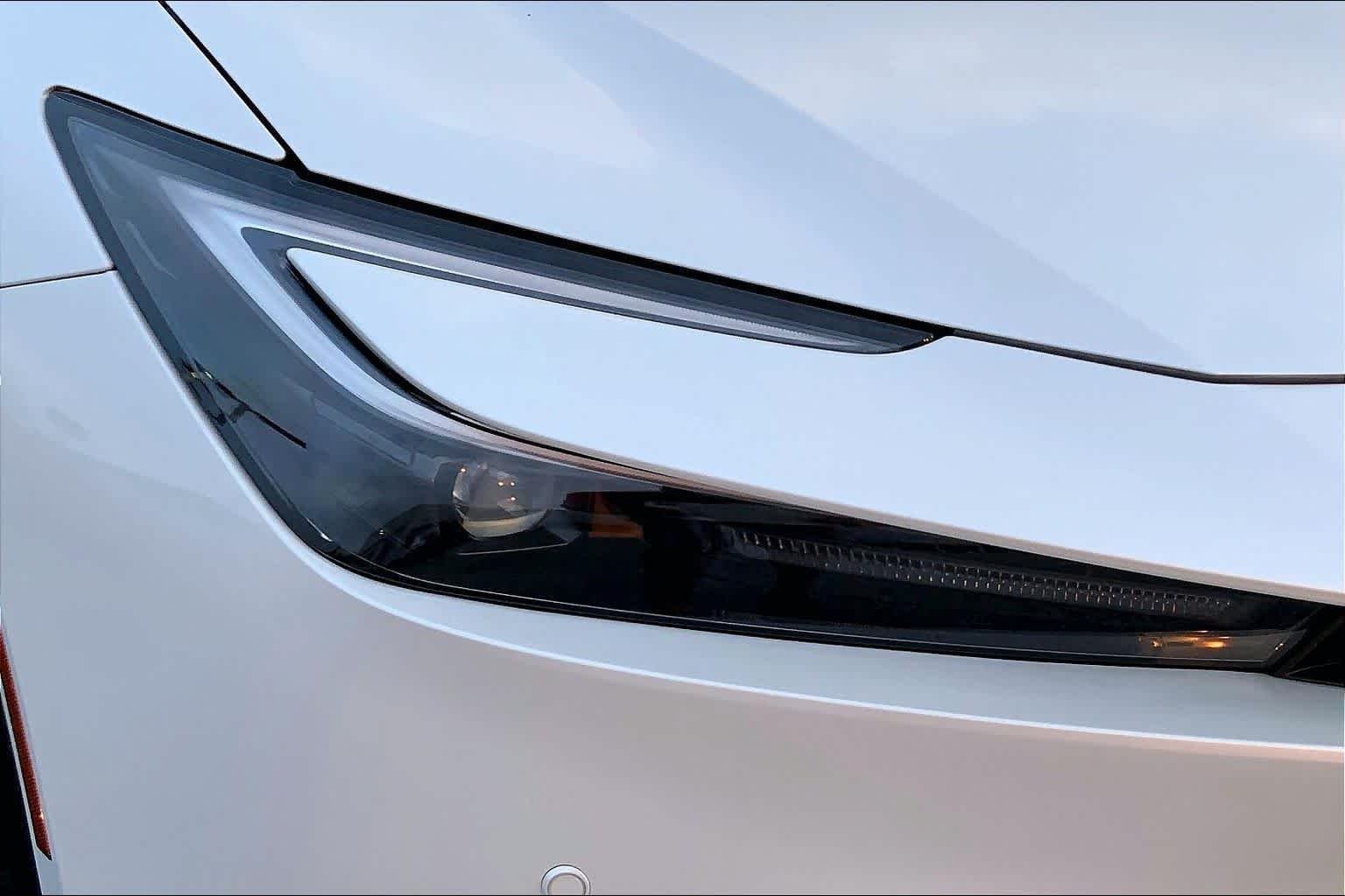 Used 2024 Wind Chill Pearl Toyota XSE image 24