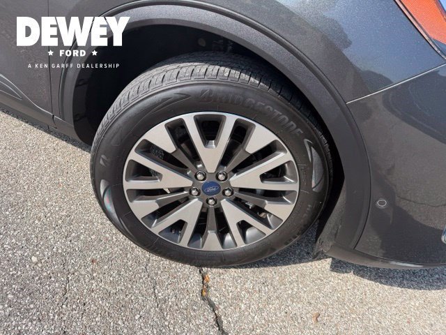 Used 2020 Magnetic Ford Titanium image 39