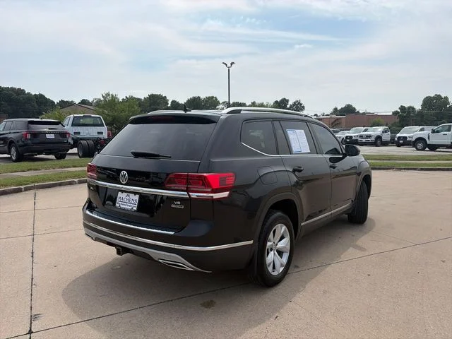 Used 2018  Volkswagen SEL image 5