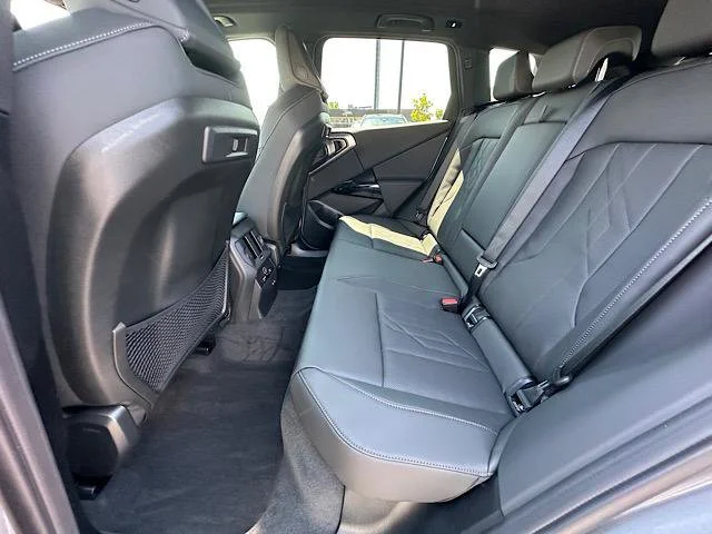 New 2026 Skyscraper Grey Metallic BMW 30 xDrive image 5