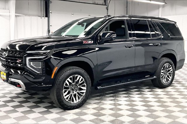 Used 2025 Black Chevrolet Z71 image 12