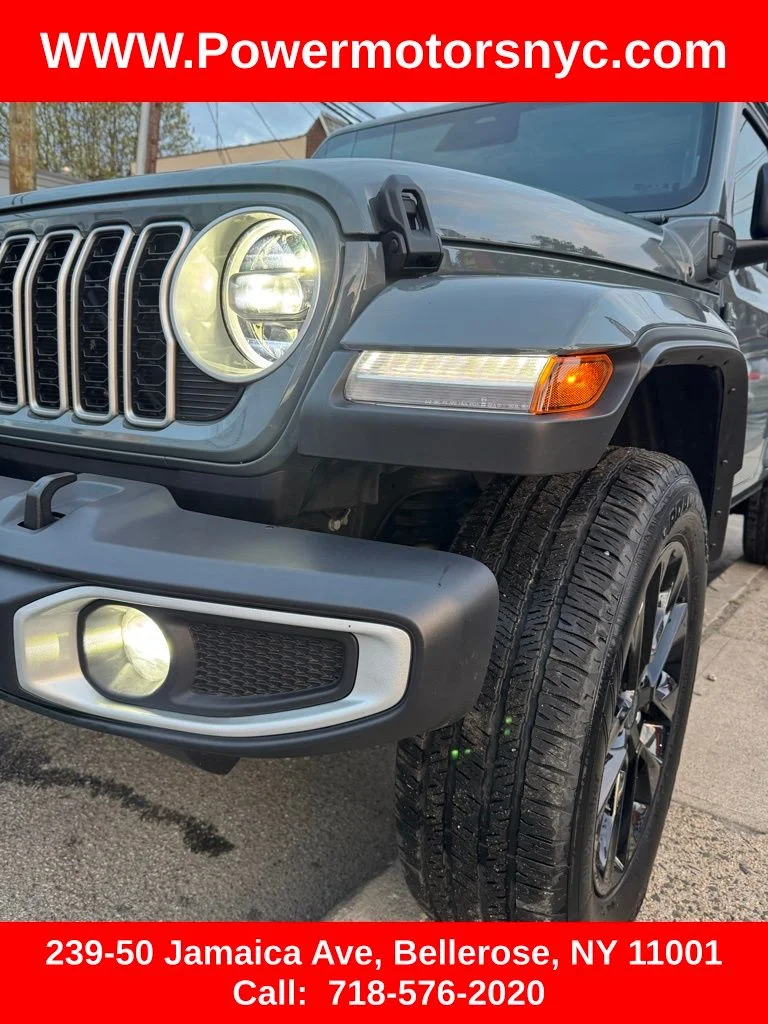 Used 2025 Gray Jeep Sahara 4xe image 11