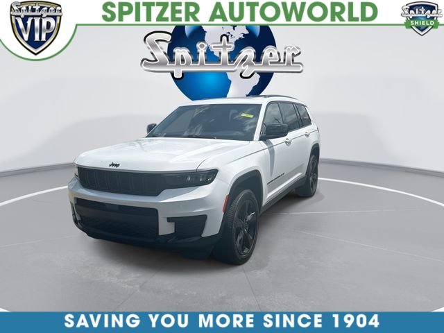 Used 2023 White Jeep Altitude image 4