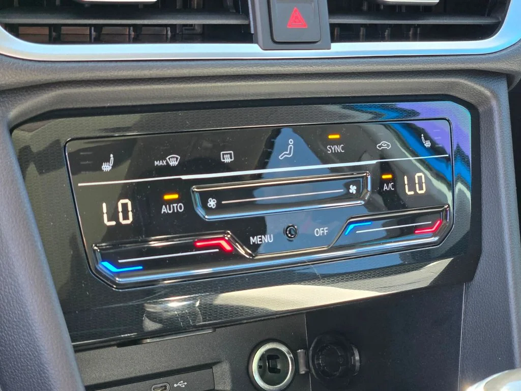 New 2026 Blue Volkswagen 1.5T SE image 14