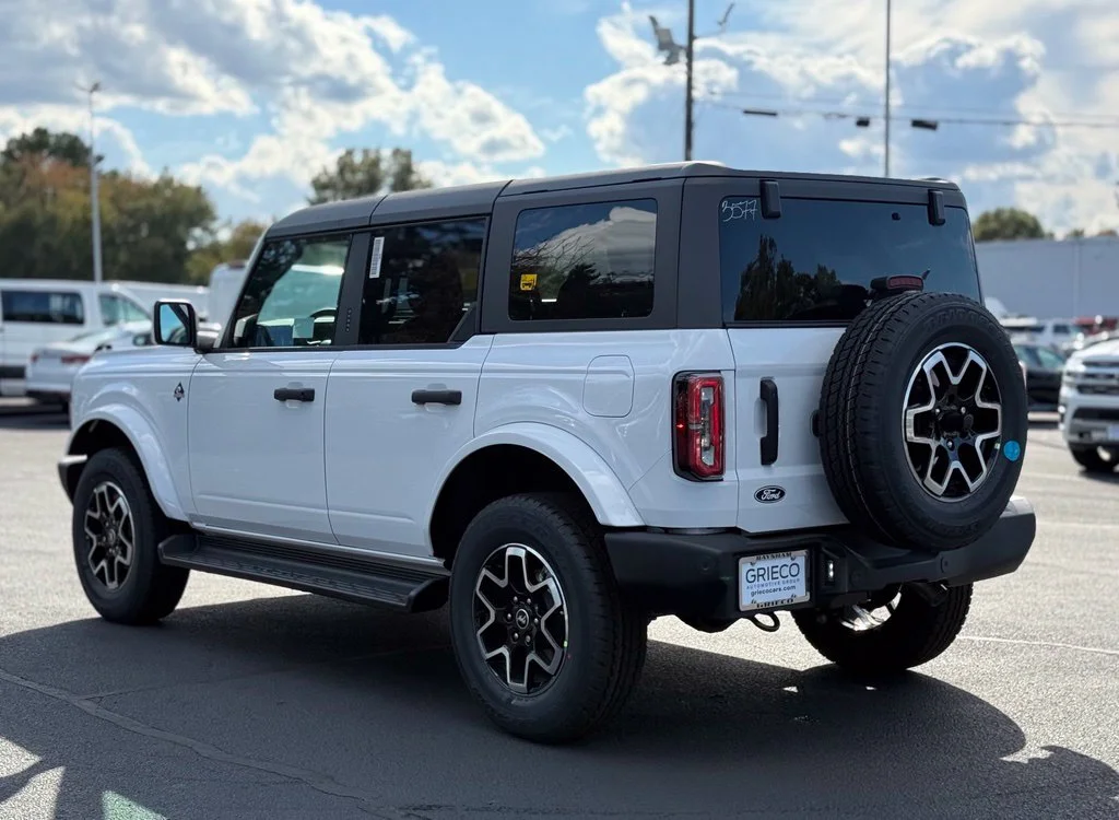 New 2026 White Ford Outer Banks image 7