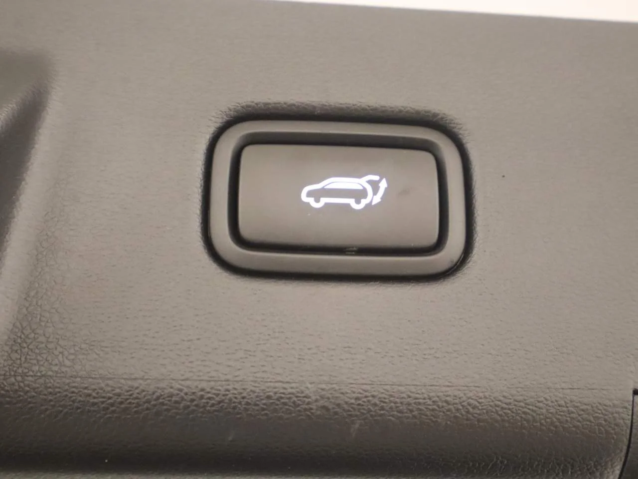 Certified Used 2024 Serenity White Pearl Hyundai Limited image 22