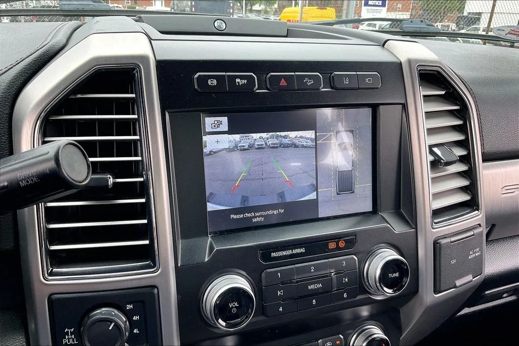 Used 2020 White Ford Platinum image 20