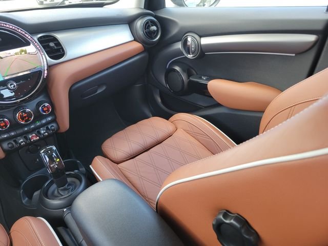 Used 2022 Black MINI Signature image 16