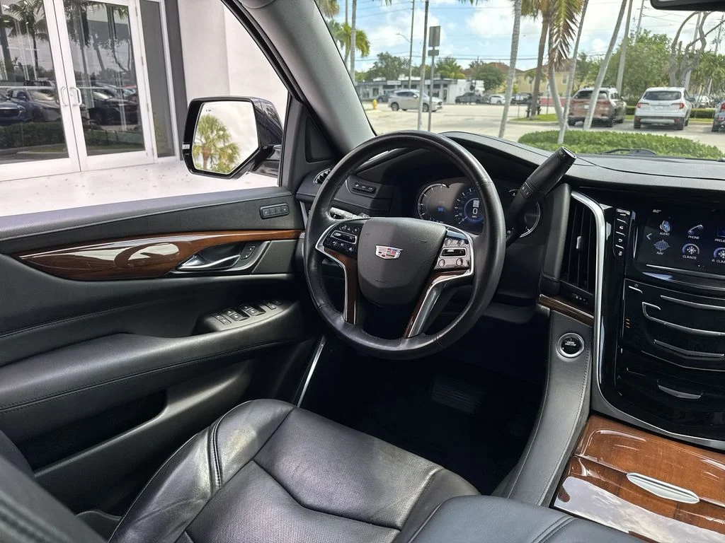 Used 2020 Black Raven Cadillac Luxury image 21