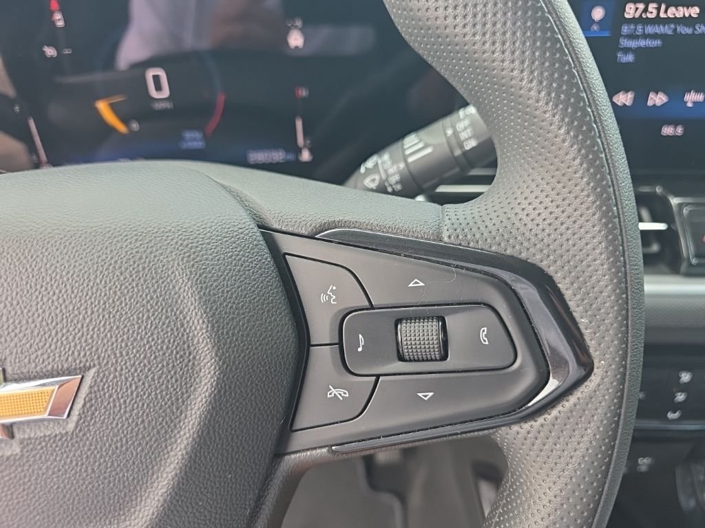 Used 2025 Black Chevrolet LT image 17