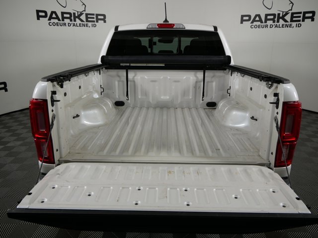 Used 2019 White Platinum Tri-Coat Ford Crew Cab LARIAT w/ FX4 Off-Road Pkg & Technology Pkg image 13