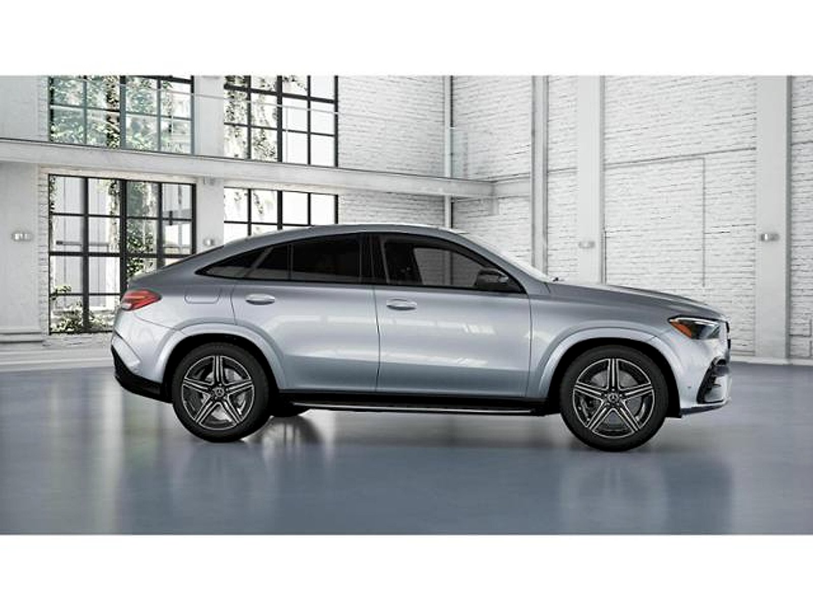 Used 2025 Cirrus Silver Metallic Mercedes-Benz 4MATIC® image 15