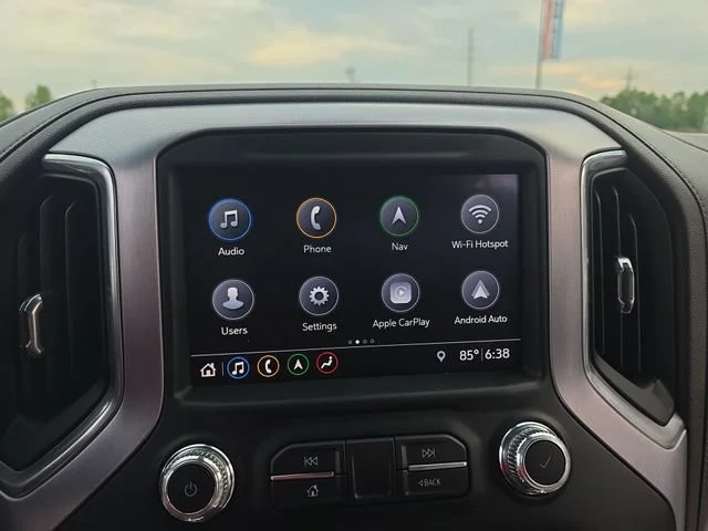 Used 2019 WHITE FROST TRICOAT GMC SLT image 22