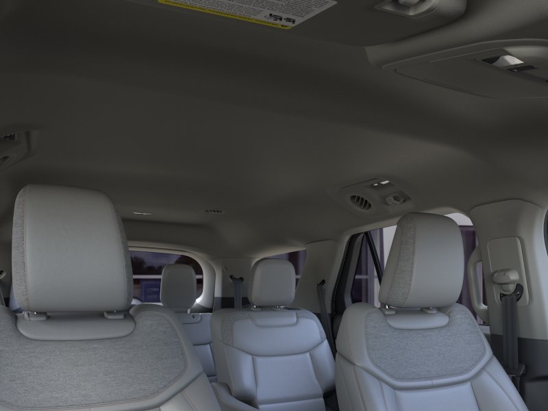 New 2026 Star White Metallic Tri-Coat Ford Active image 22