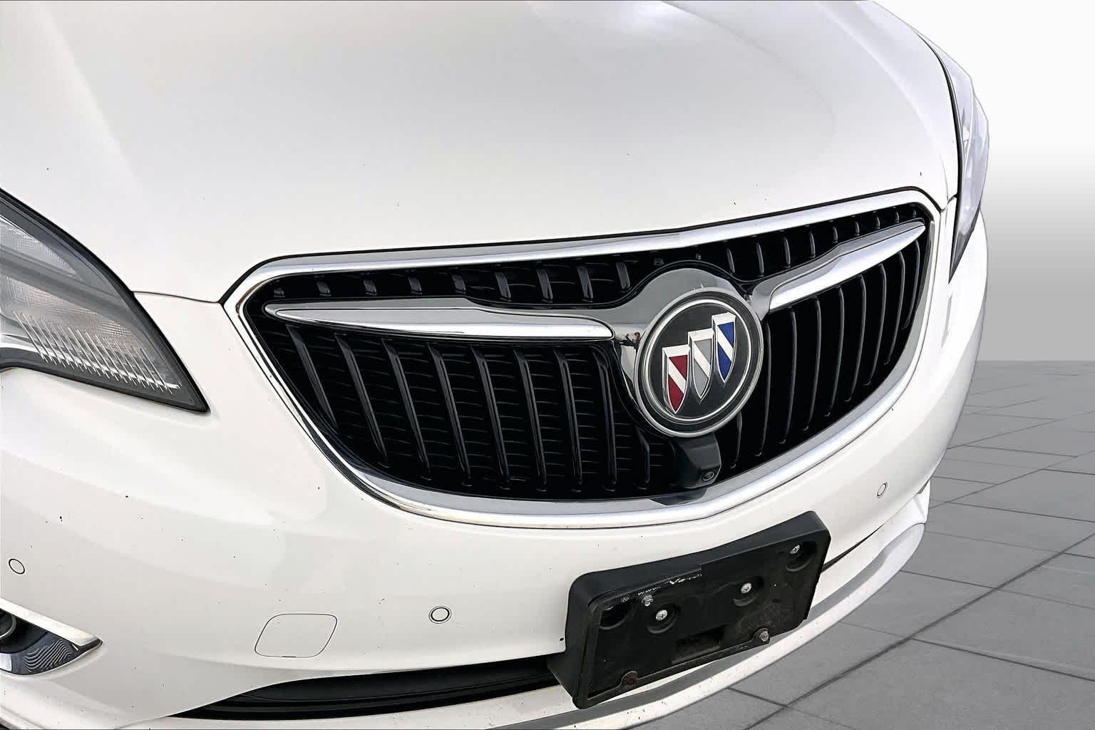 Used 2019 Summit White Buick Premium II image 32