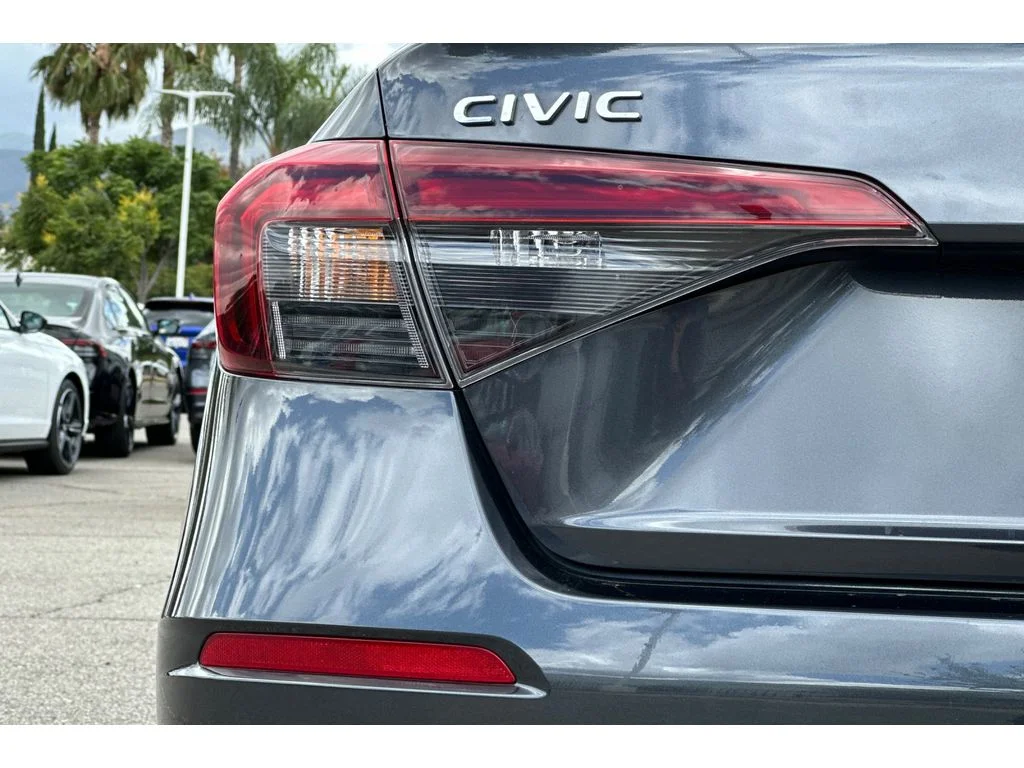 Certified Used 2025 Meteorite Gray Metallic Honda Sport image 40
