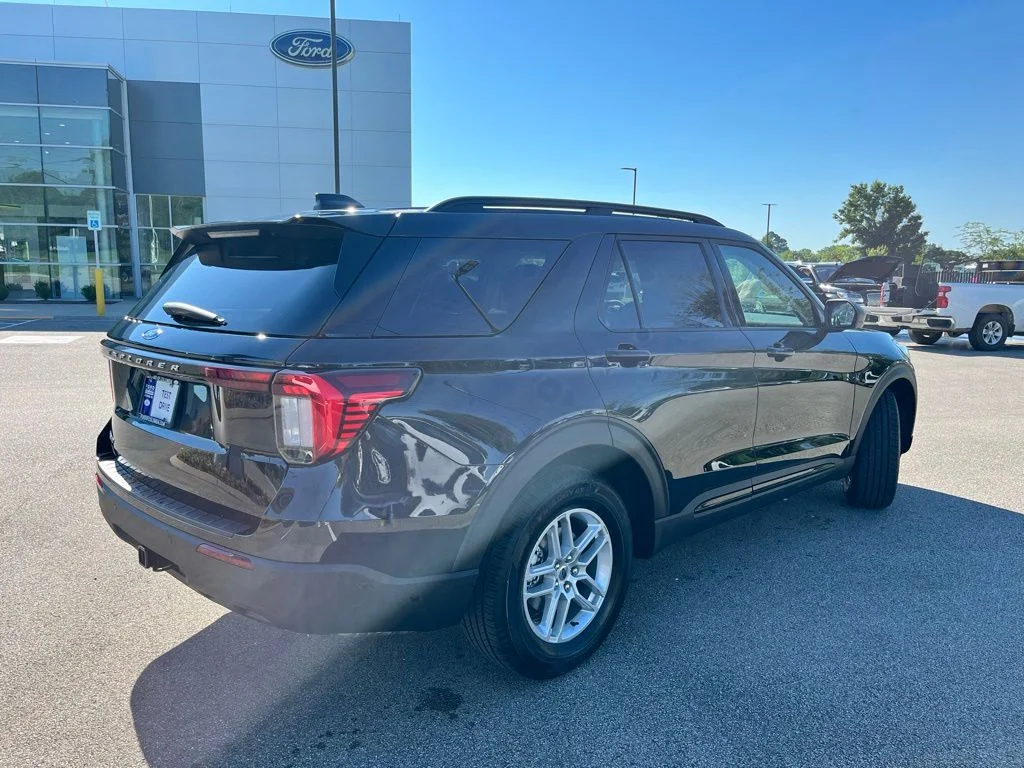 New 2026 Black Ford Active image 5
