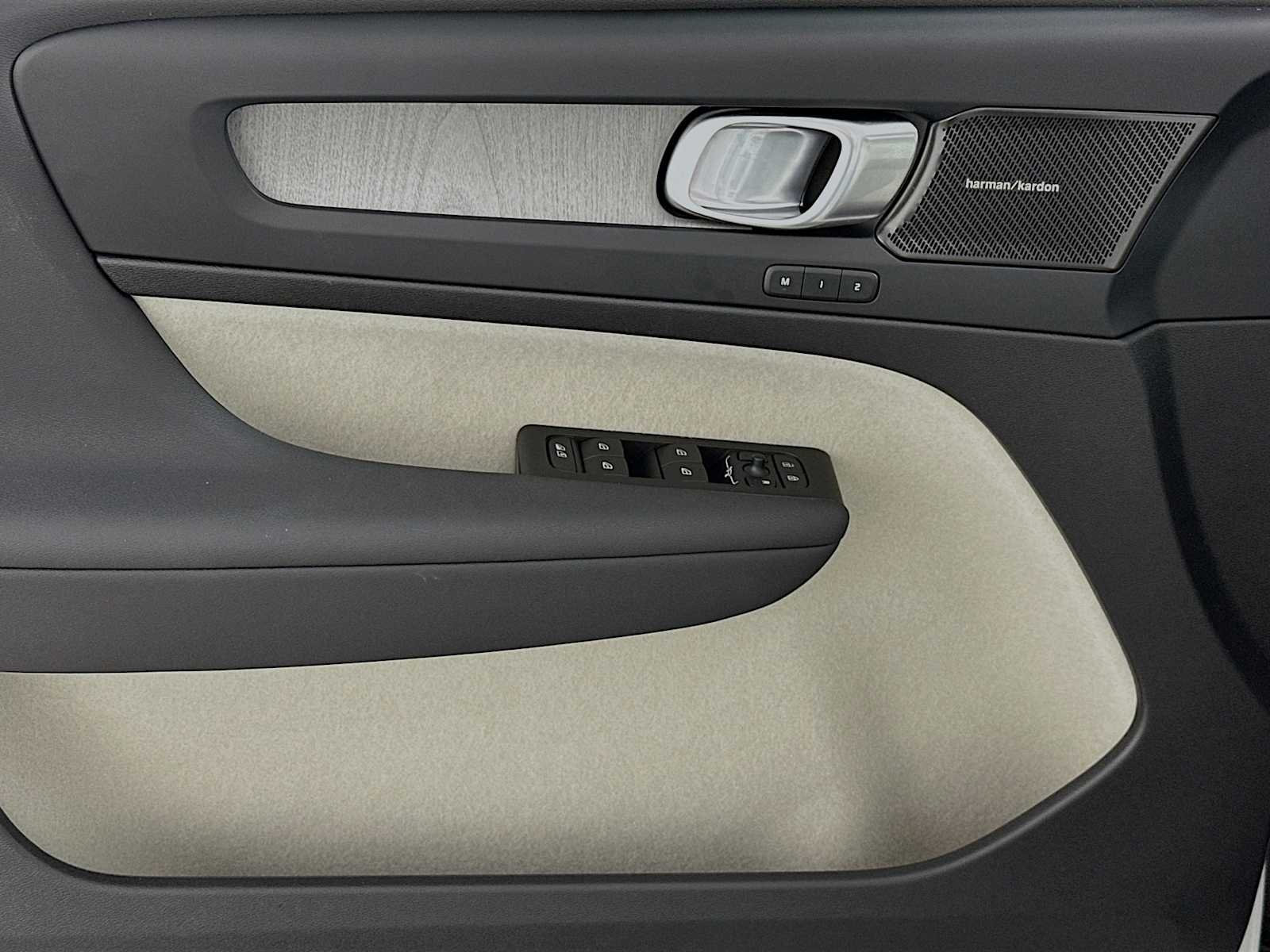 Used 2026 Crystal White Volvo Ultra image 17