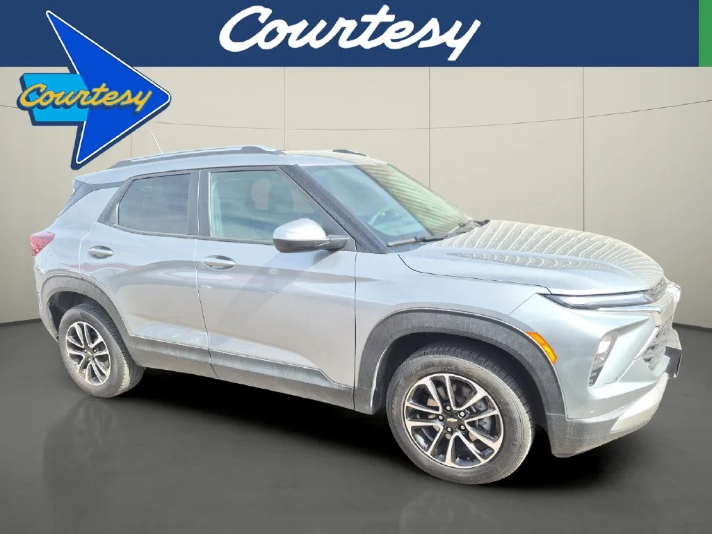 Used 2025 Gray Chevrolet LT image 1
