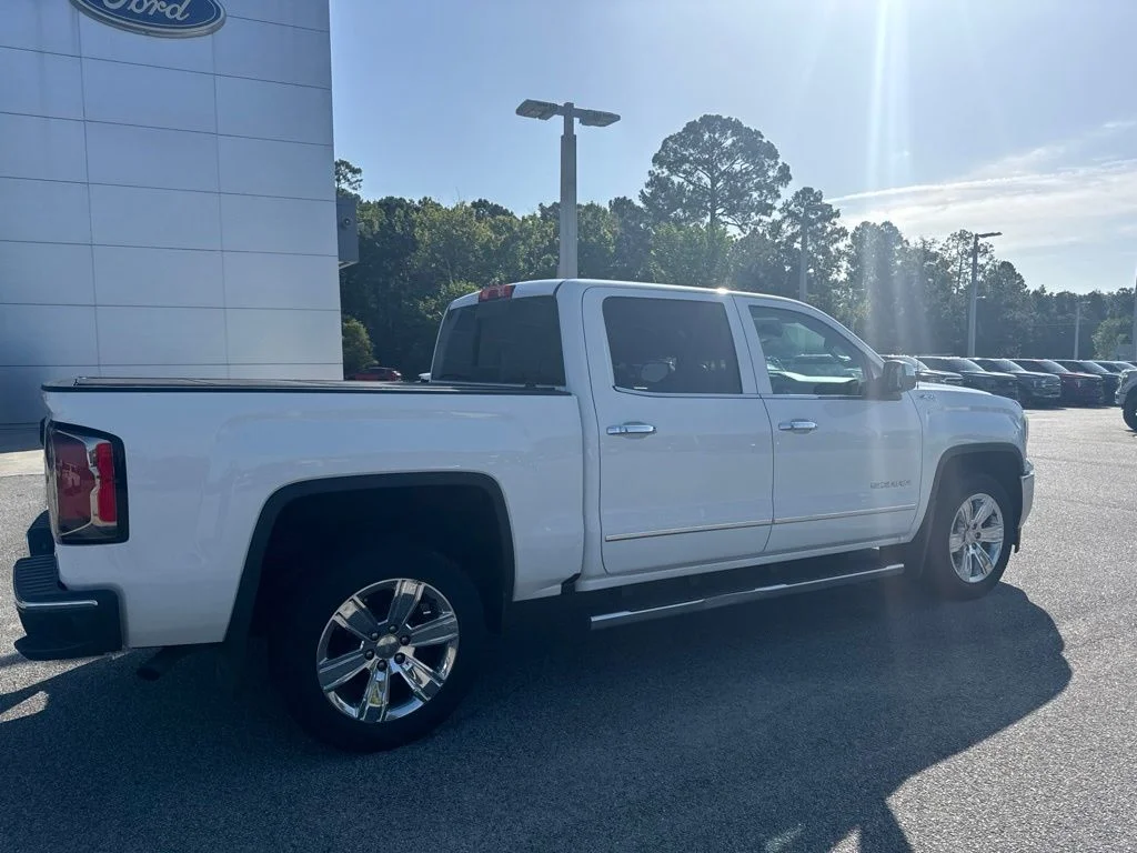 Used 2018 Summit White GMC SLT image 6