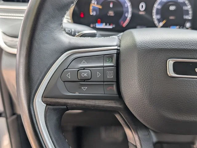 Used 2022 Silver Jeep Limited image 12