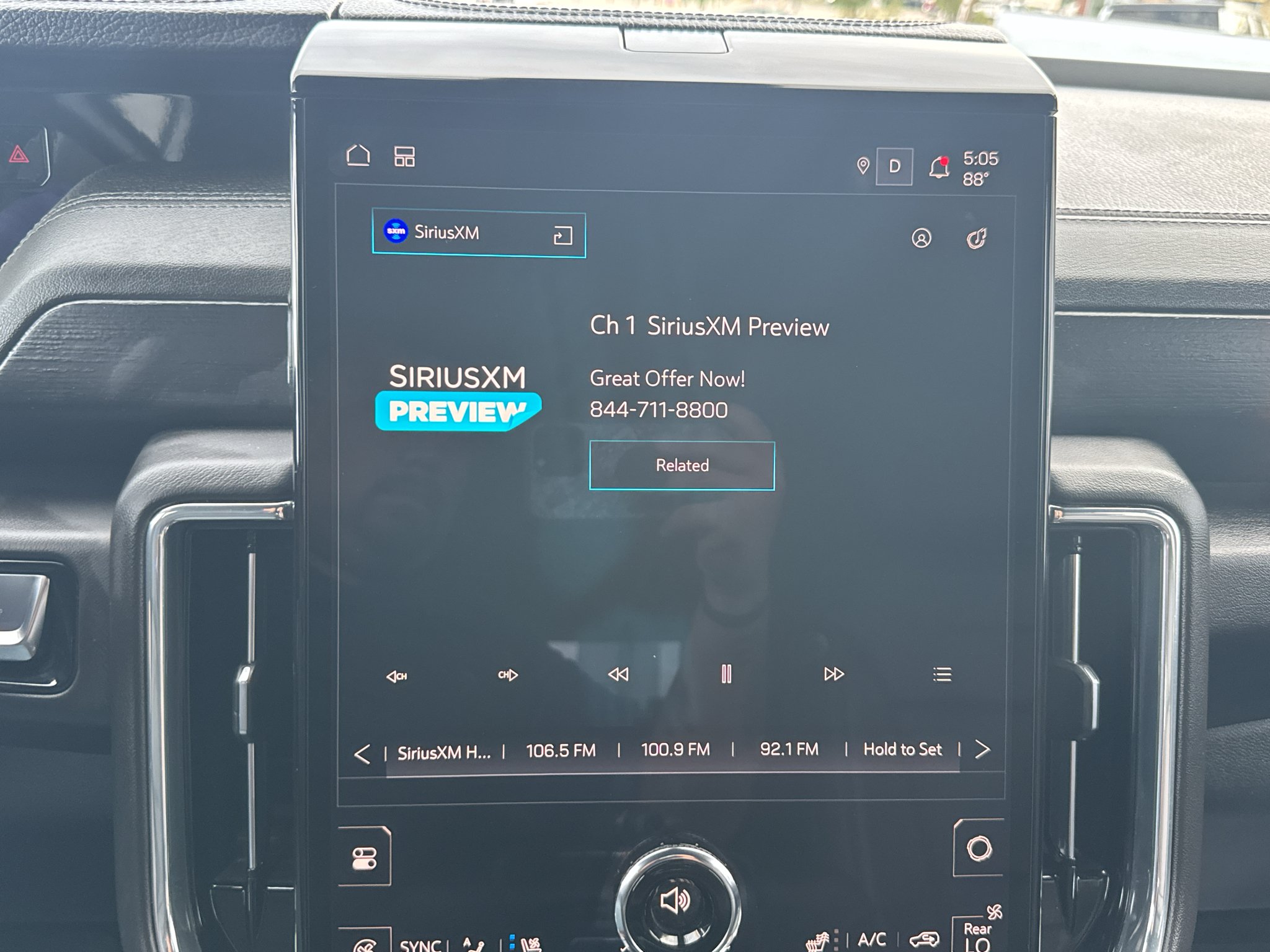 Used 2025 Onyx Black GMC Denali image 39
