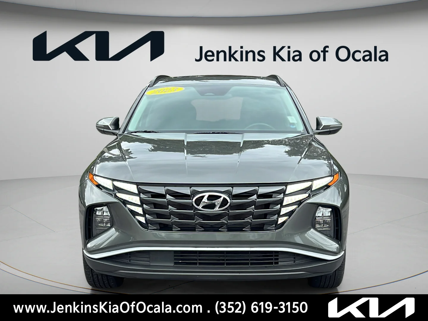 Used 2023 Amazon Gray Hyundai SEL image 8