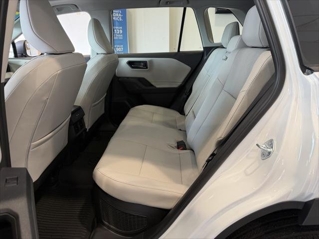 Certified Used 2026 WIND CHILL PEARL* Toyota  image 28