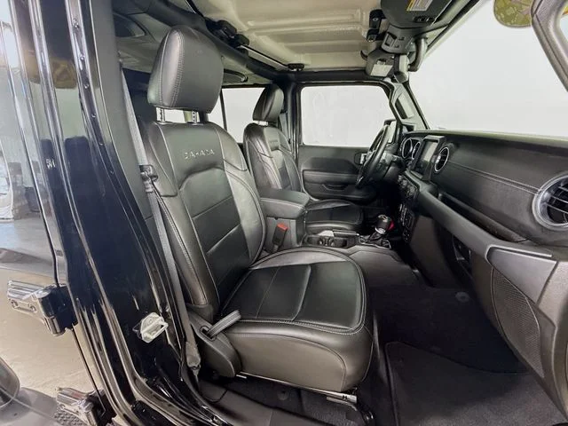 Used 2022 Black Jeep Unlimited Sahara image 27