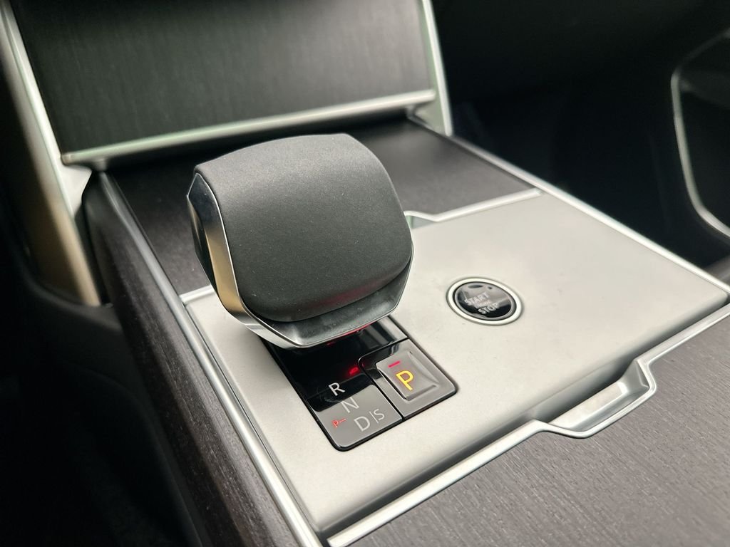 New 2026 Santorini Black Land Rover SE image 12