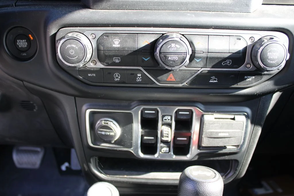 Used 2022 Black Jeep Unlimited High Tide image 17
