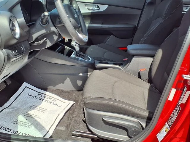 Used 2023 Red Kia LXS image 14