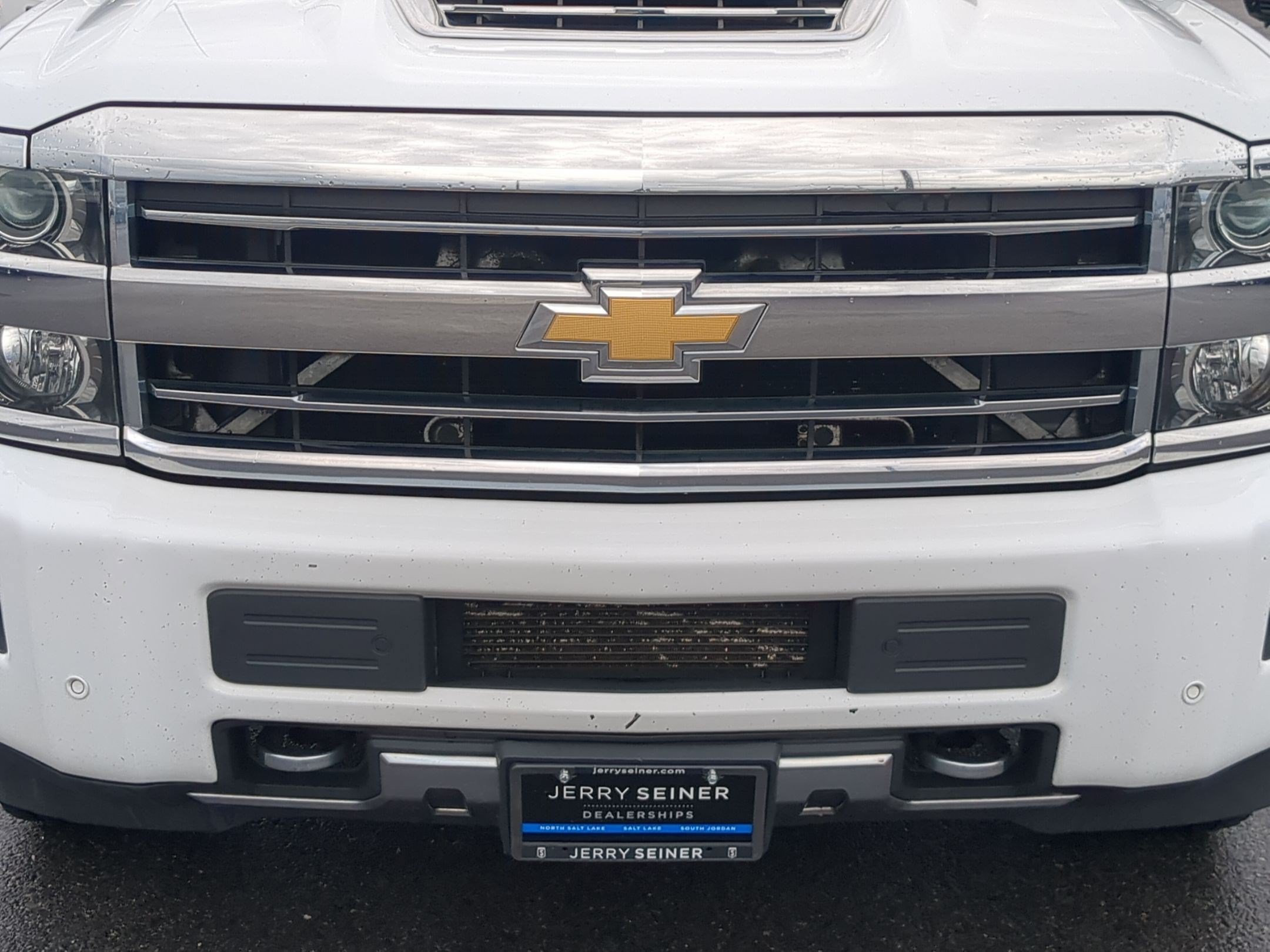 Used 2019 SUMMIT WHITE Chevrolet High Country image 9